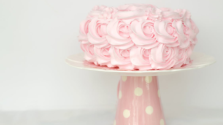 roze taart rozen botercreme stippels